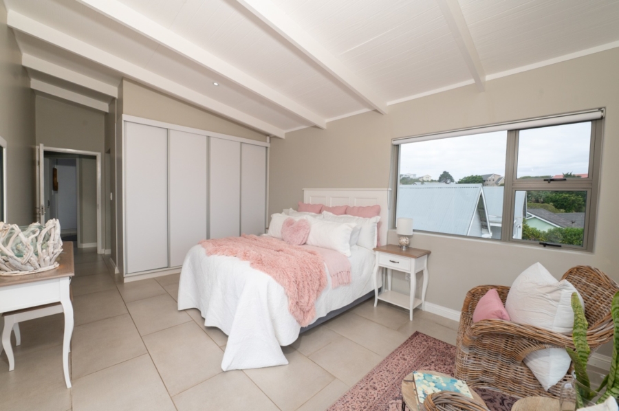 3 Bedroom Property for Sale in Brenton On Sea Western Cape